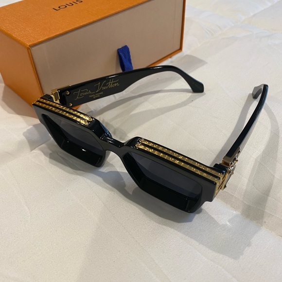 1.1 MILLIONAIRES SUNGLASSES - Picture 4 of 7